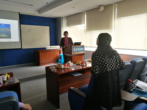 中南大学基础医学院教授曹亚到昆明动物所交流